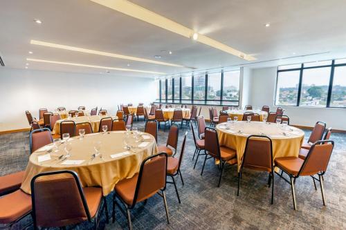 1_Seminar Setting_Crystal Hall 5